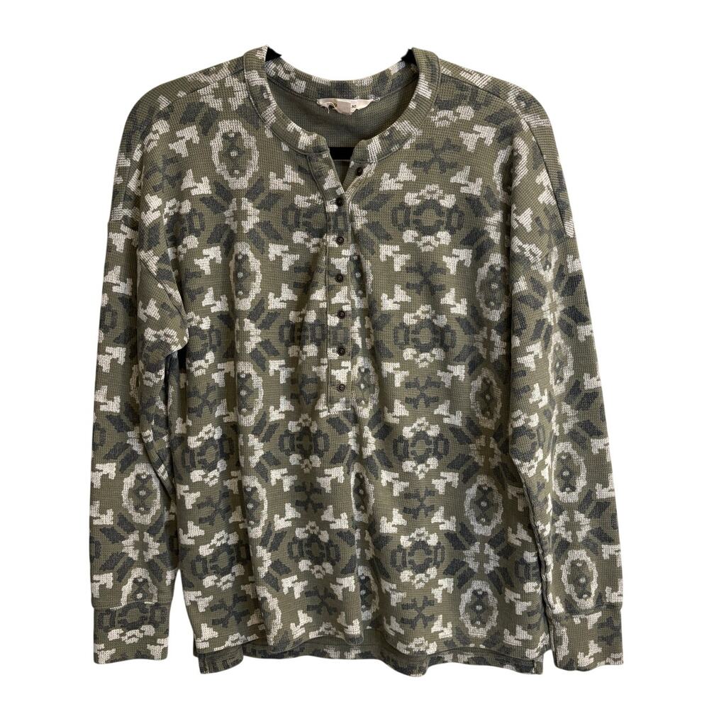 Lucky Brand Size Medium Thermal Waffle Weave Army Green Geometric Print Top